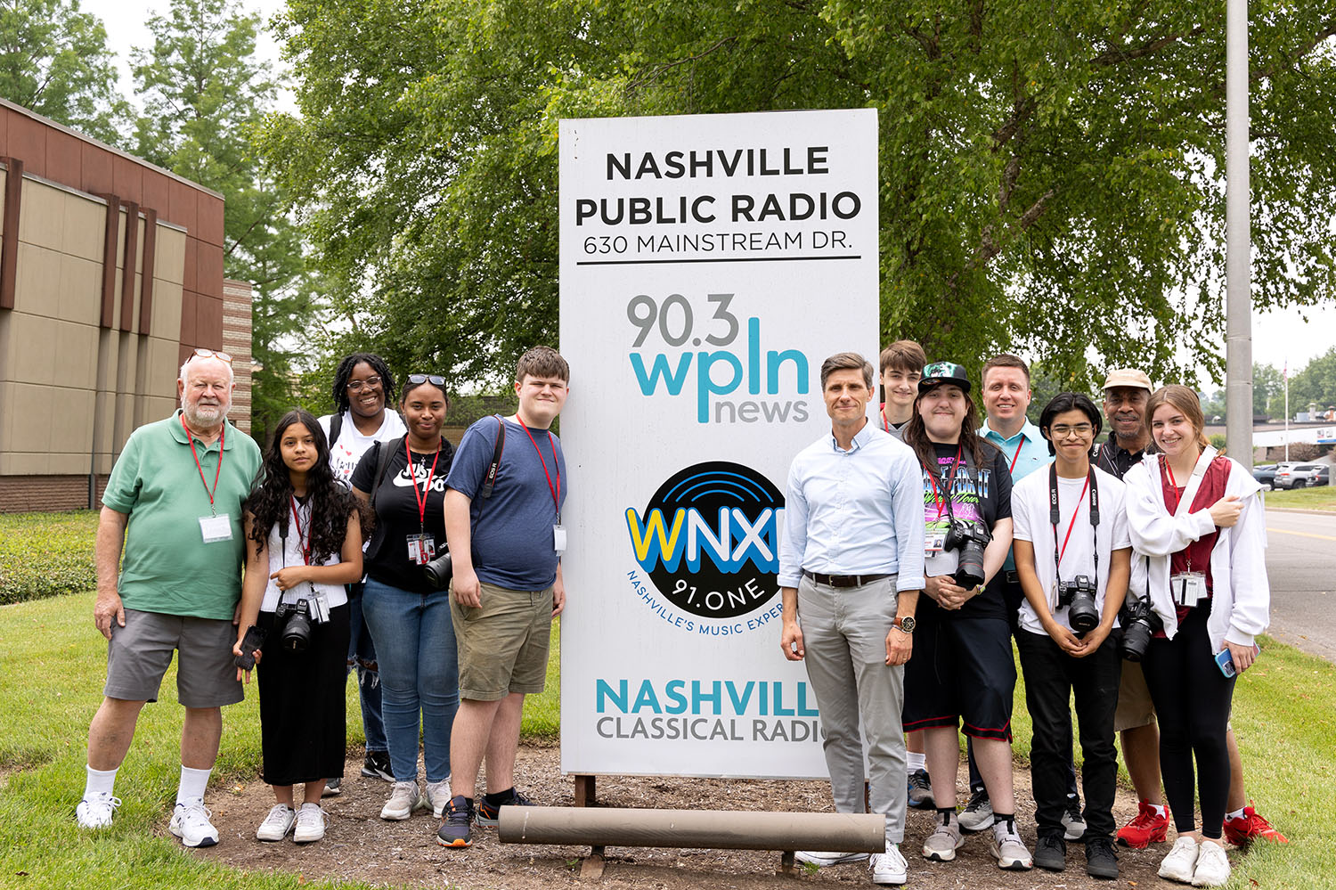 One of my responsibilities co-leading the multiplatform journalism track in the 2023 Exposure Film & Media Workshops for high school journalism students was to organize visits to three professional newsrooms in Nashville.